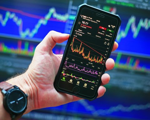 Image by Sergei Tokmakov Terms.Law from Pixabay