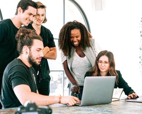 7 Reasons Why A Financial Advisor Can Help Your Startup